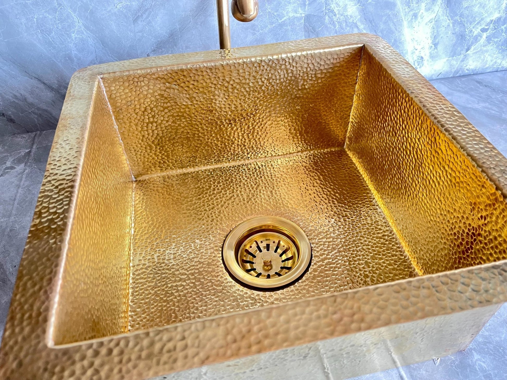 Hammered Brass Square Farmhouse Sink - Unlacquered Drop-in Basin - Mettlemix