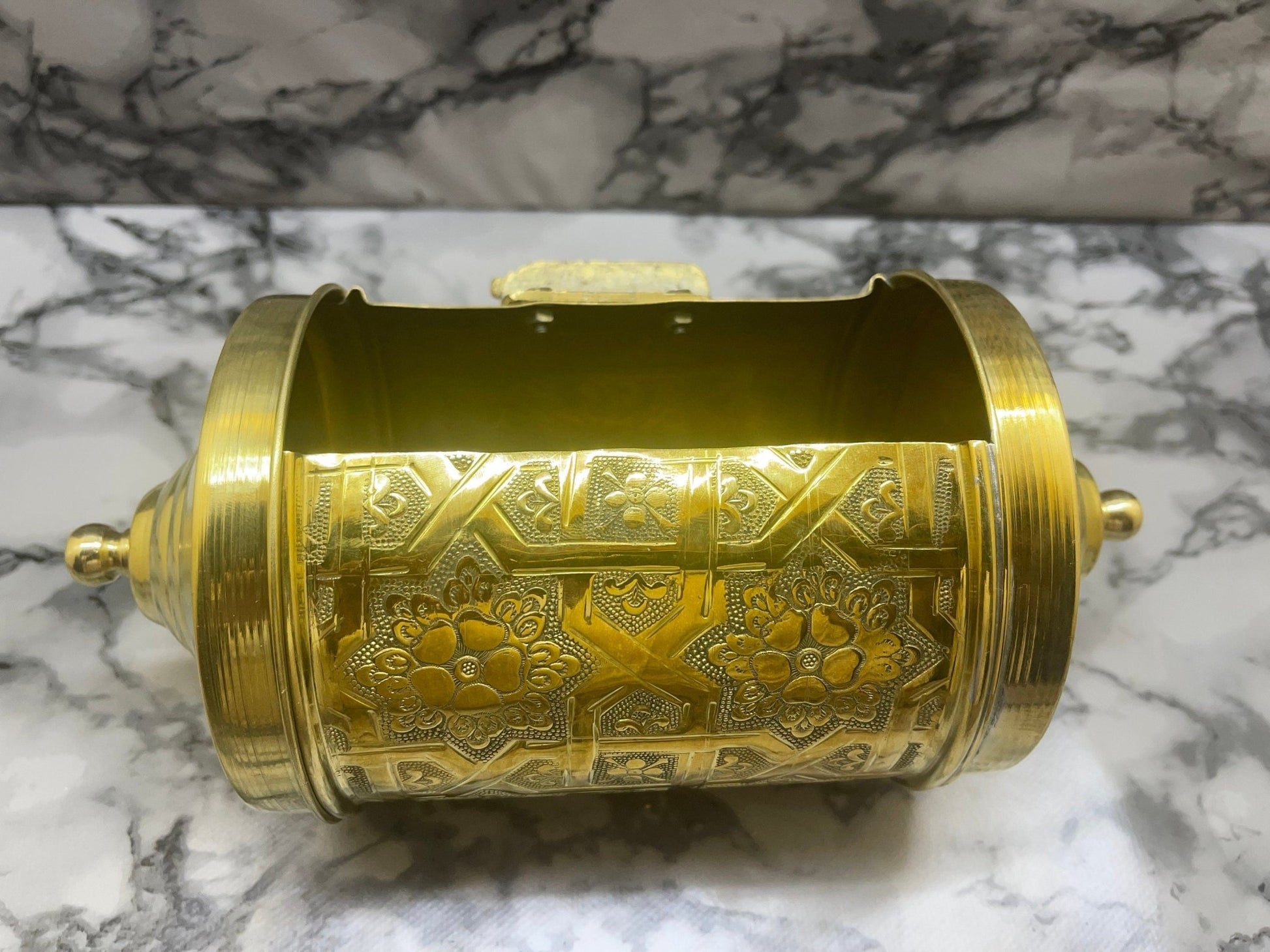 Hand - Engraved Solid Brass Tissue Holder - Unlacquered Bathroom Accessory - Mettlemix