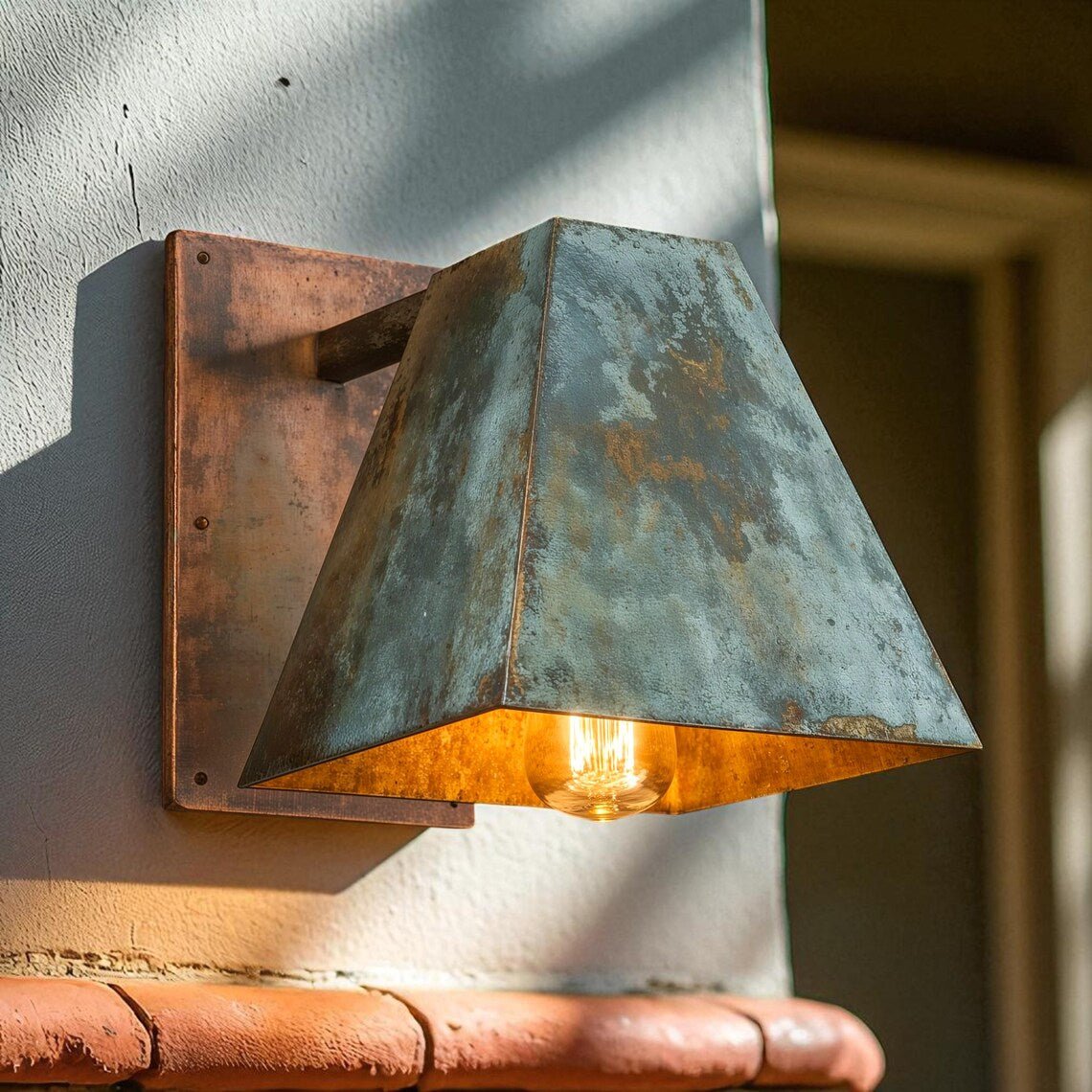 Hand-Hammered Geometric Copper Wall Sconce - Aged Green Patina Outdoor Light - Mettlemix