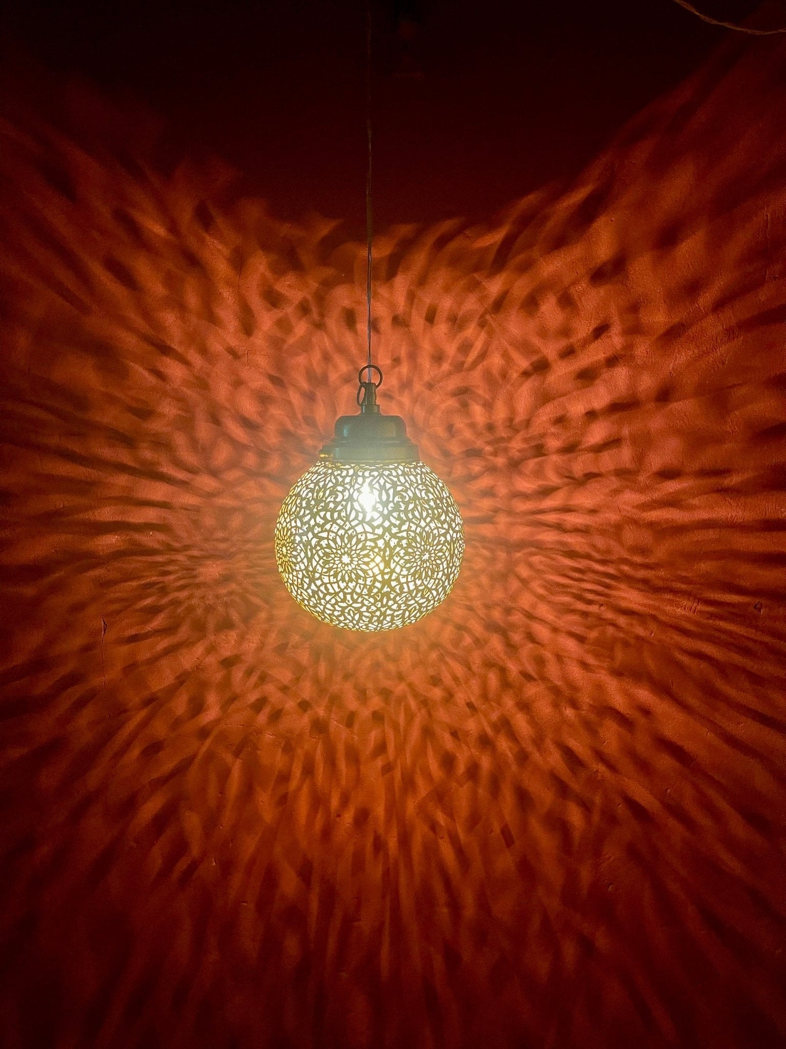 Handcrafted Solid Brass Pendant Light - Moroccan Design Ceiling Lamp - Mettlemix