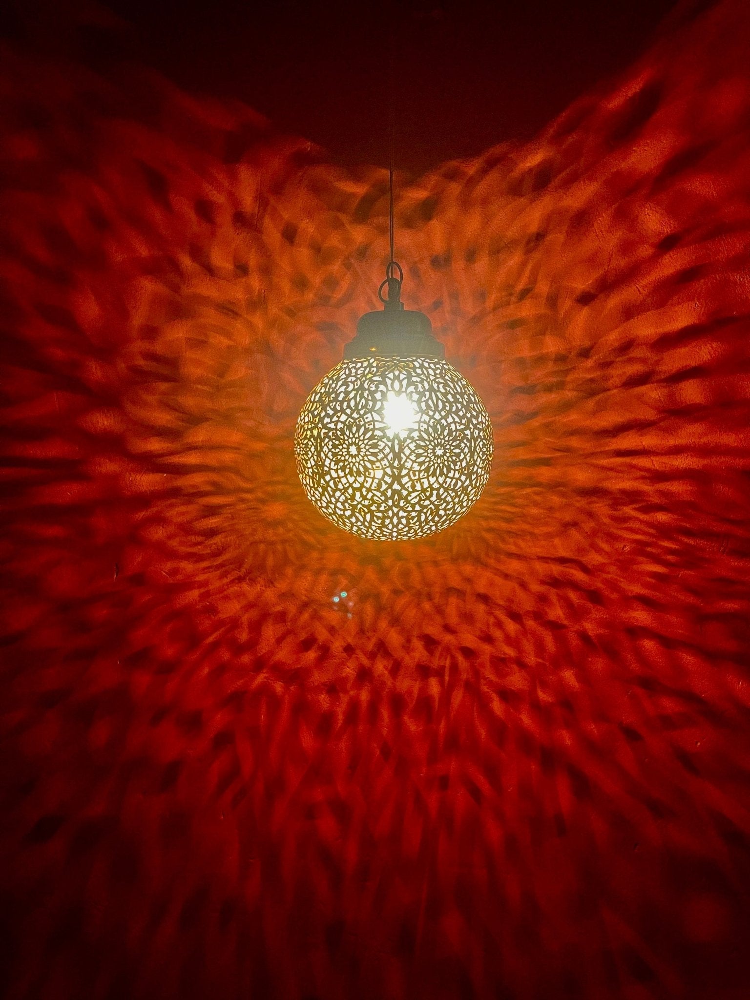 Handcrafted Solid Brass Pendant Light - Moroccan Design Ceiling Lamp - Mettlemix