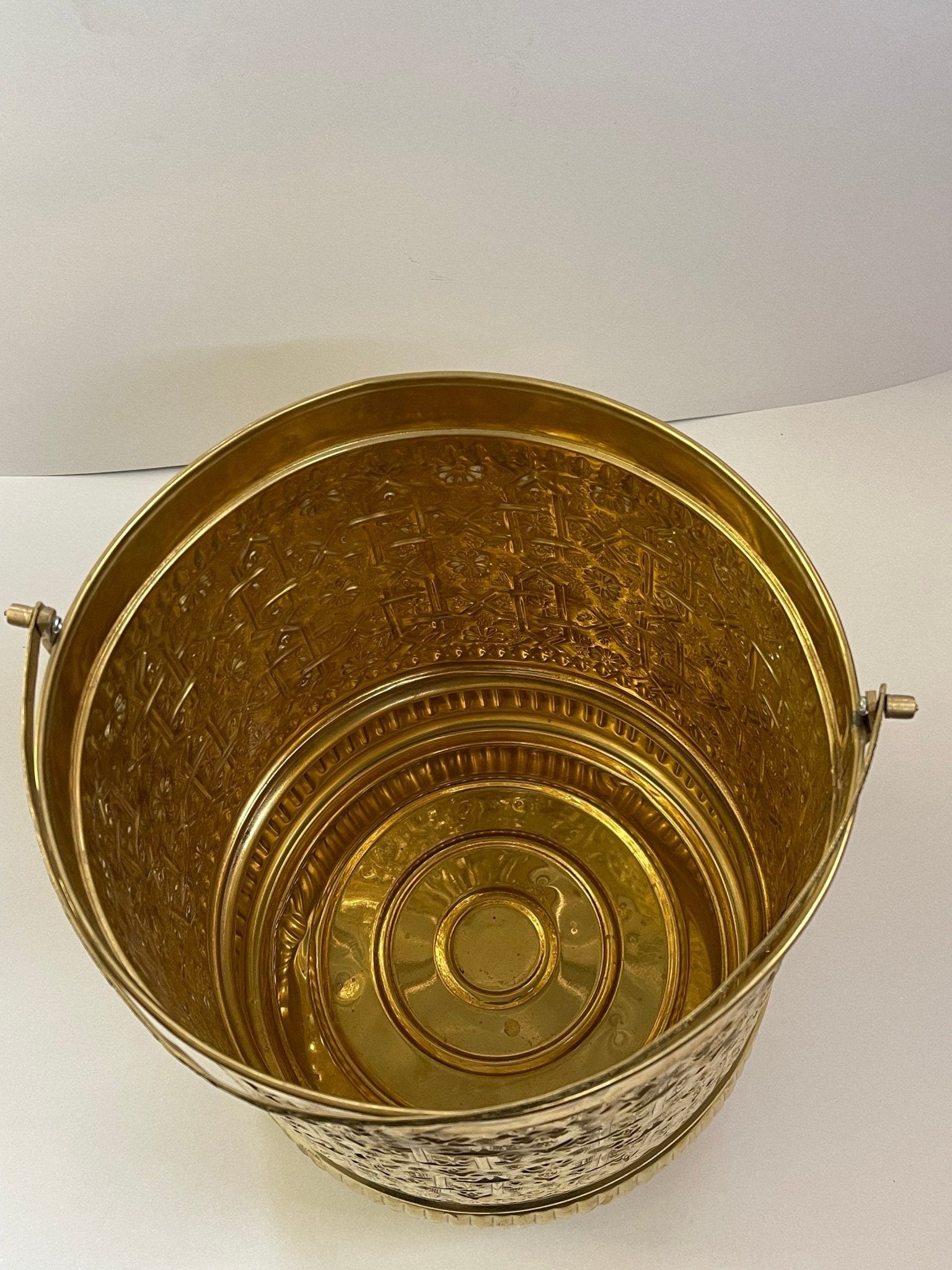 Solid Brass Engraved Serving Tray - Vintage Metal Centerpiece - Mettlemix