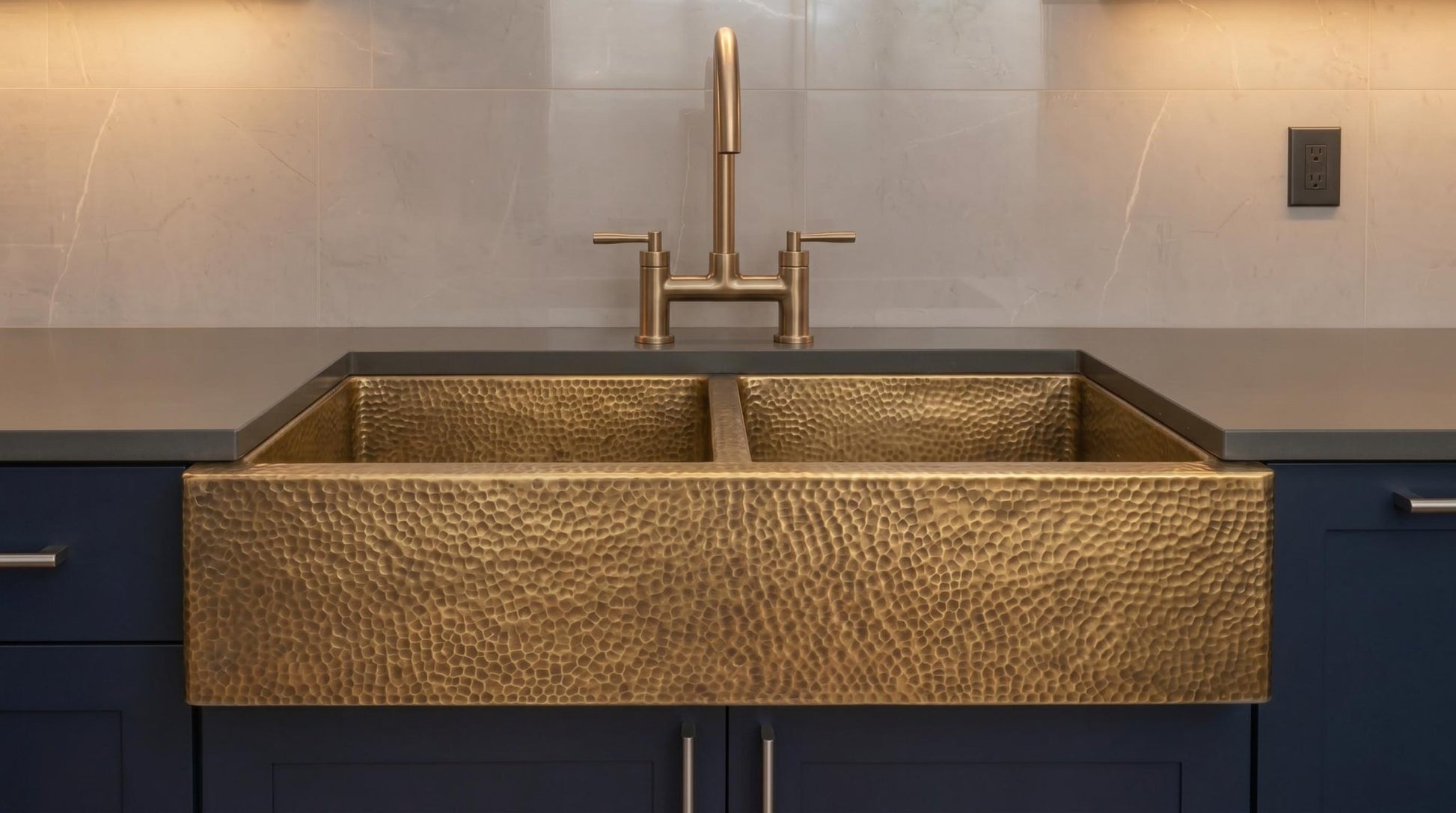 Handmade Hammered Brass Farmhouse Sink - Double Bowl Kitchen Apron Front Sink - Antique Brass Kitchen Fixture - Luxury Custom Brass Basin - Mettlemix