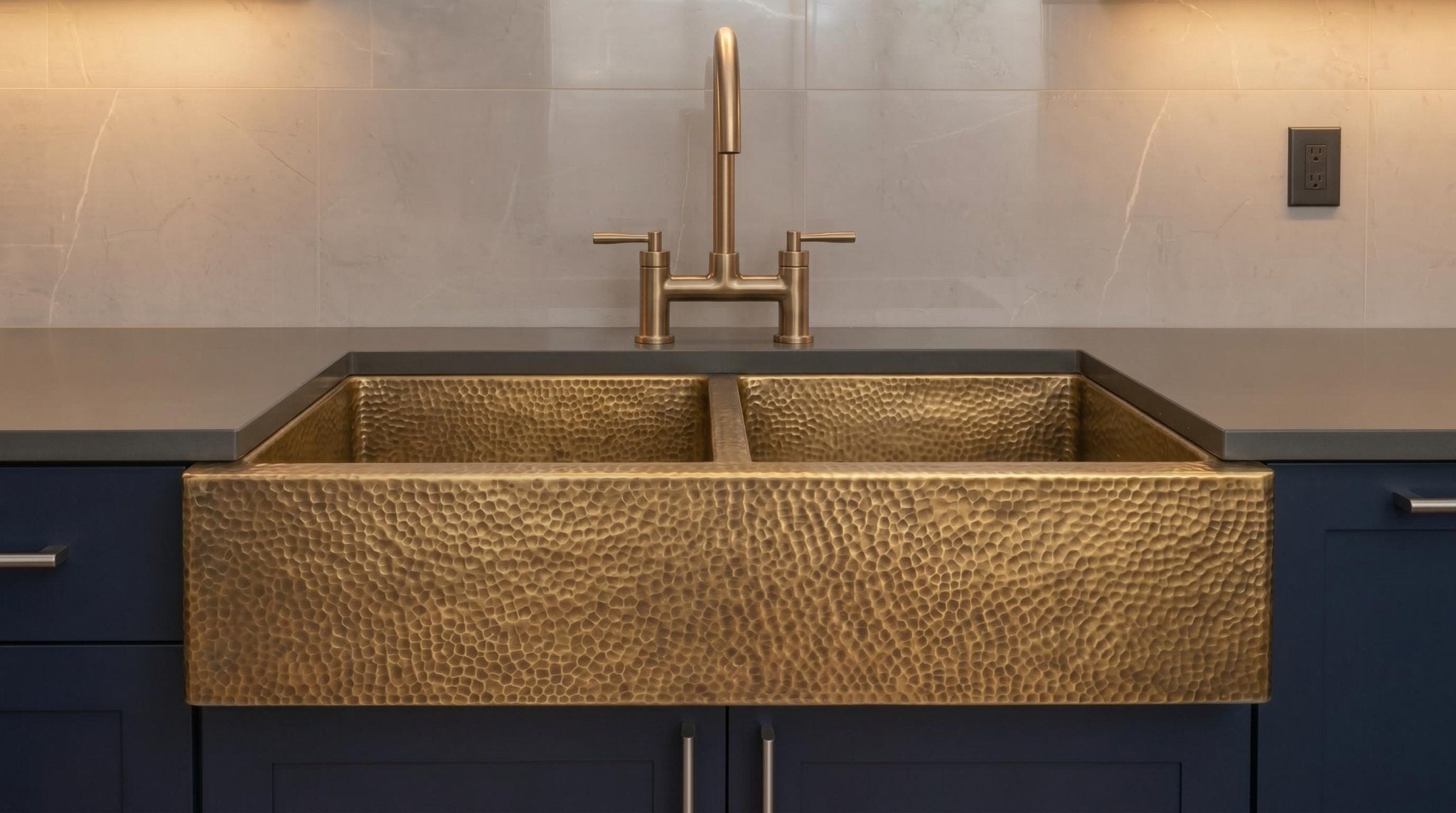 Handmade Hammered Brass Farmhouse Sink - Double Bowl Kitchen Apron Front Sink - Antique Brass Kitchen Fixture - Luxury Custom Brass Basin - Mettlemix