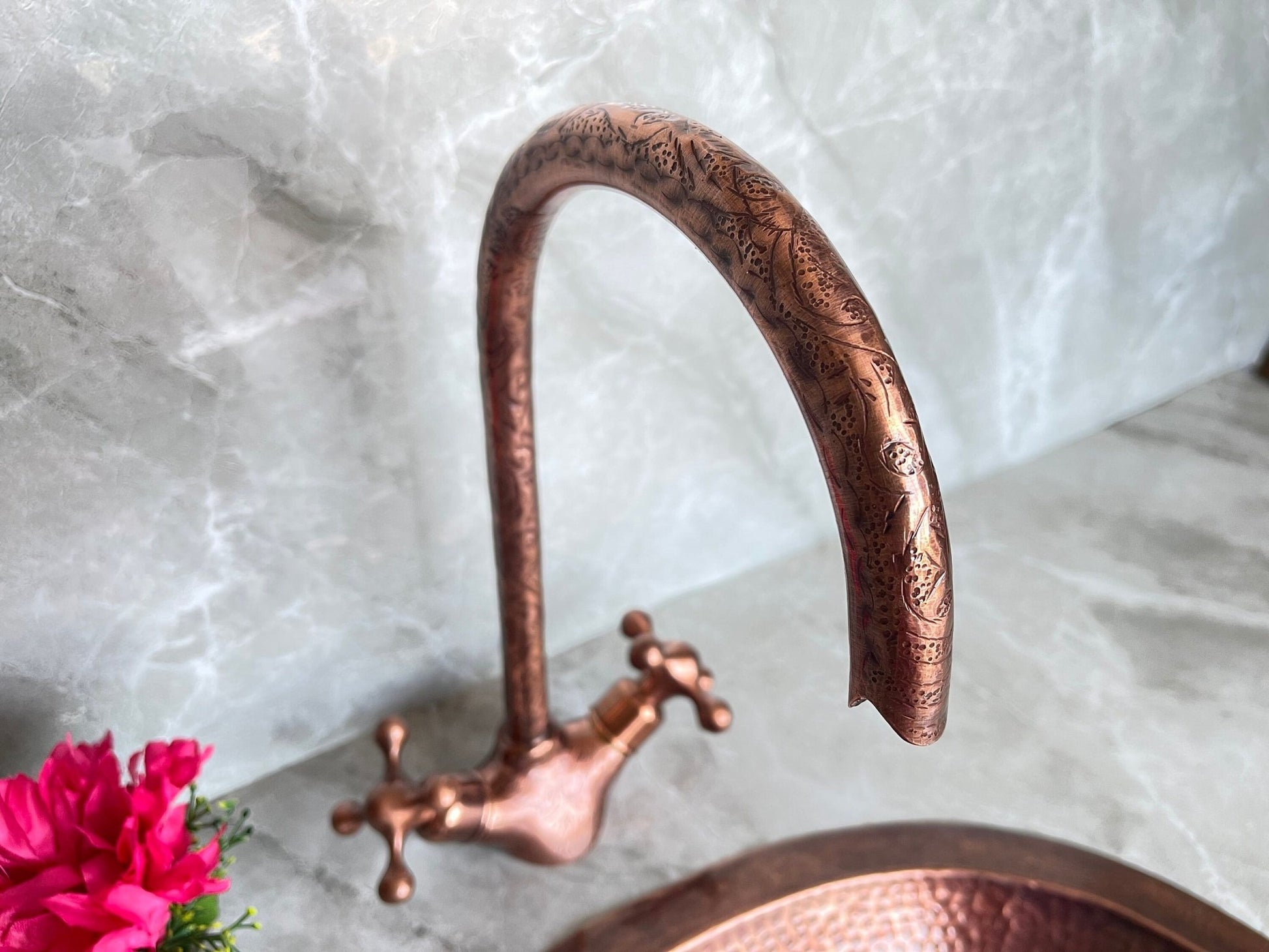 Handmade Hammered Copper Gooseneck Faucet - Single Hole Vanity Tap - Mettlemix