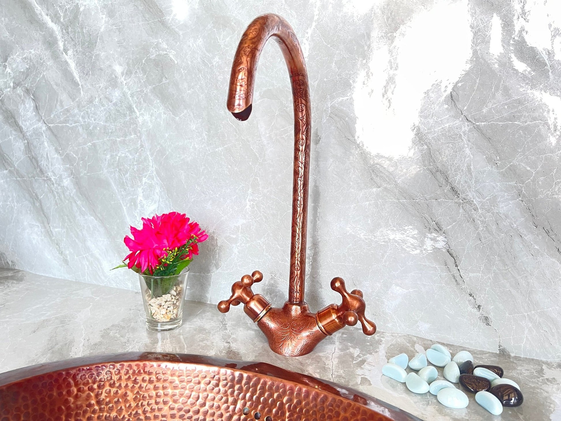 Handmade Hammered Copper Gooseneck Faucet - Single Hole Vanity Tap - Mettlemix