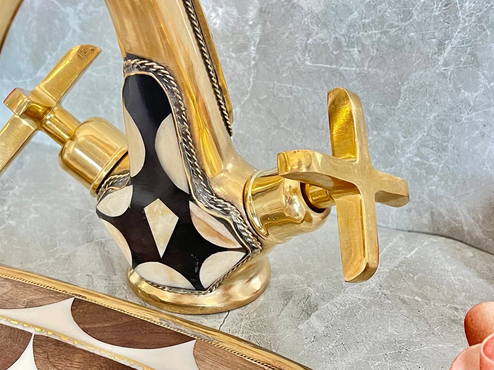 Solid Brass Bathroom Faucet - Black Resin Inlay Double Handle Tap - Mettlemix