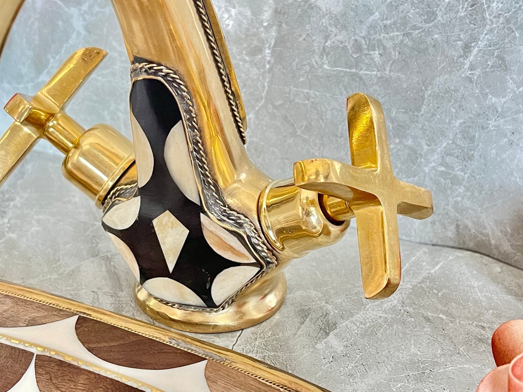 Solid Brass Bathroom Faucet - Black Resin Inlay Double Handle Tap - Mettlemix